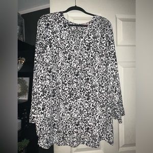 Cheetah print v-neck blouse